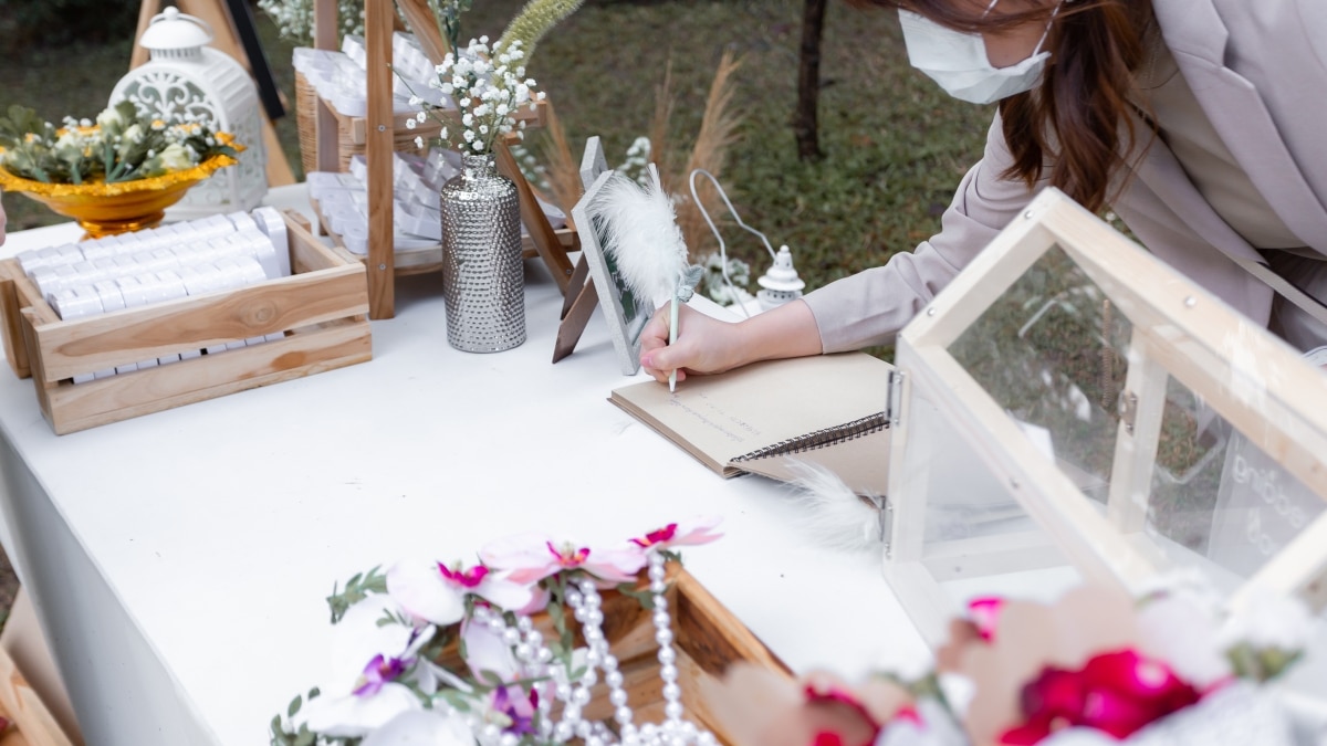 From Florists to DJs: The Essential Vendor Checklist for Your Wedding