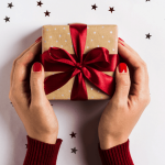 Gift-Giving Tips When You Are Traveling